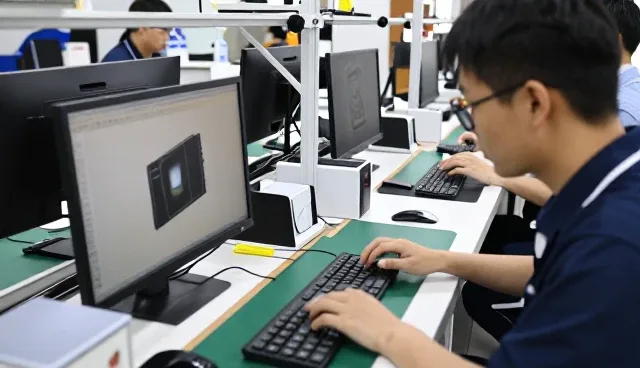 仓储配送发展促进电子产品销售市场增长